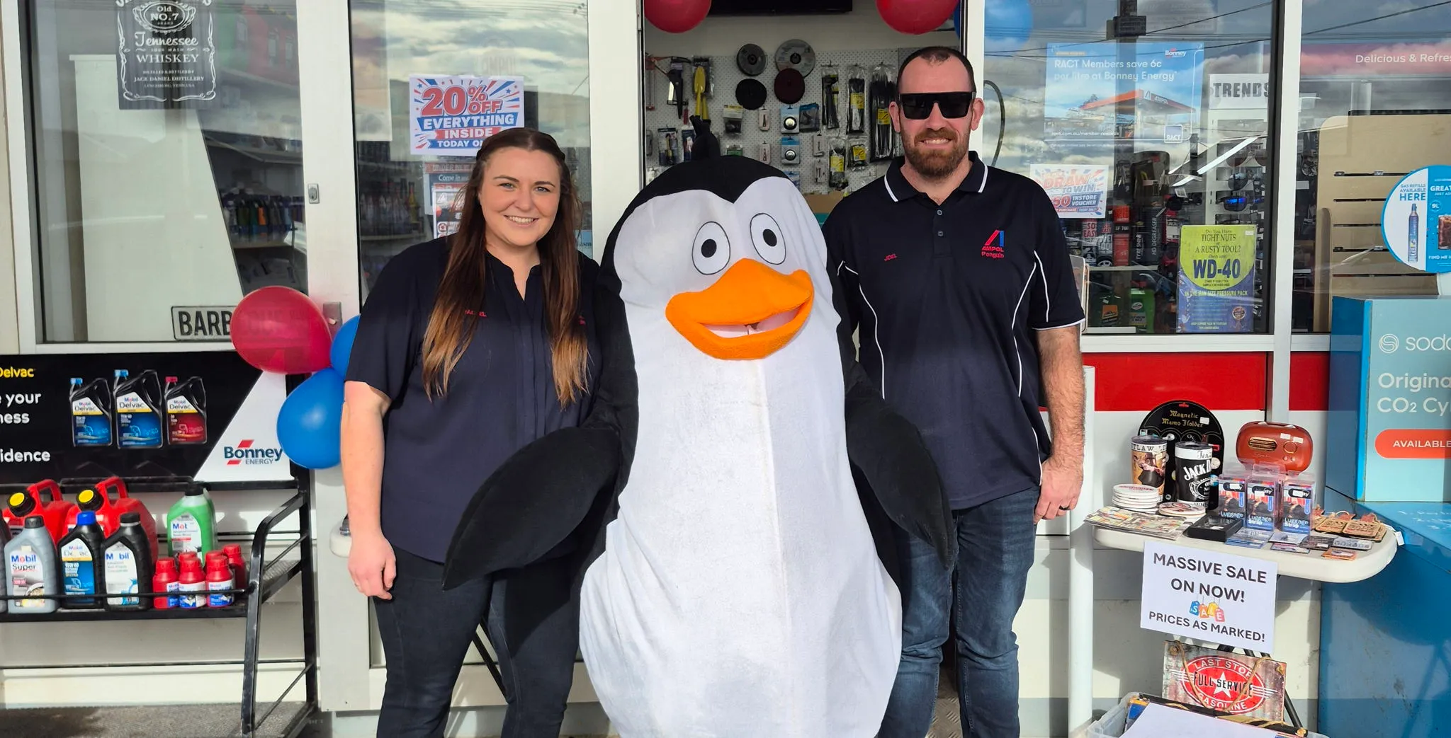 Paying It Forward: Penguin Community Rallies Around Locals Doing It Tough