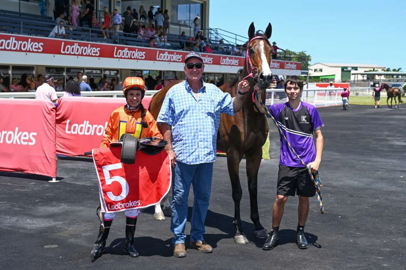 Peta Edwards Scores Homecoming Win