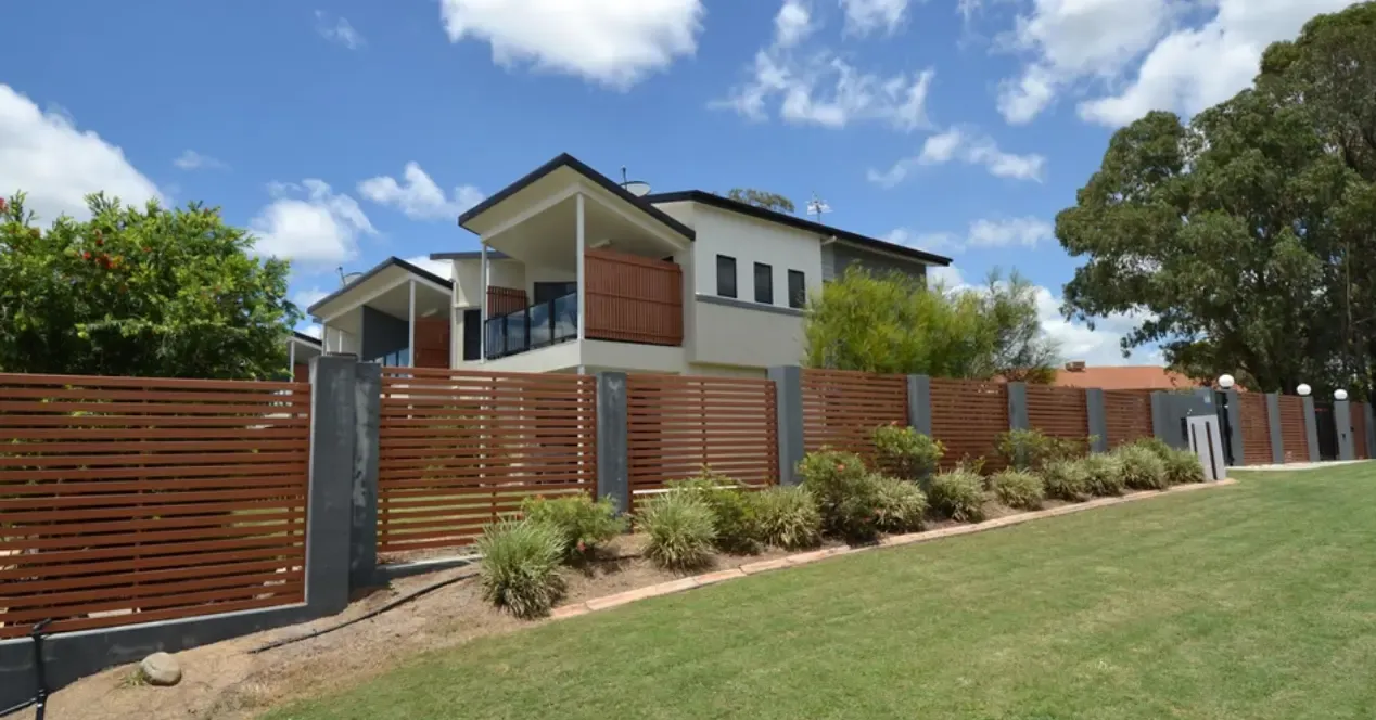 Paroz Cresent, Biloela