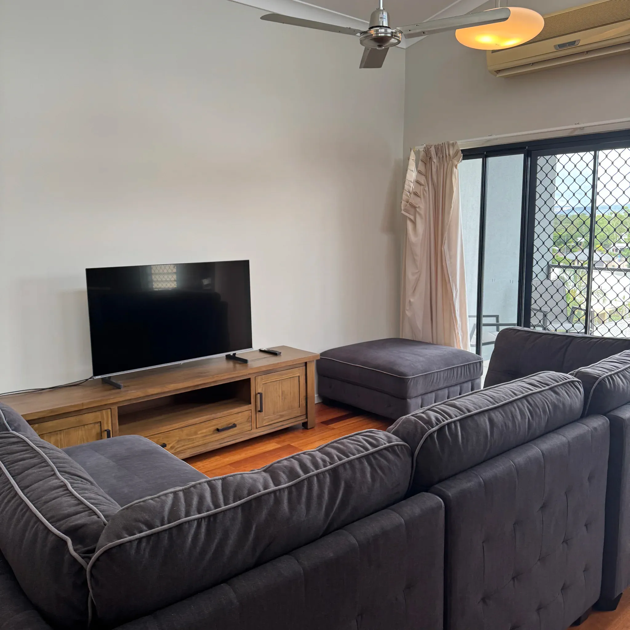 Paroz Cresent, Biloela Slide