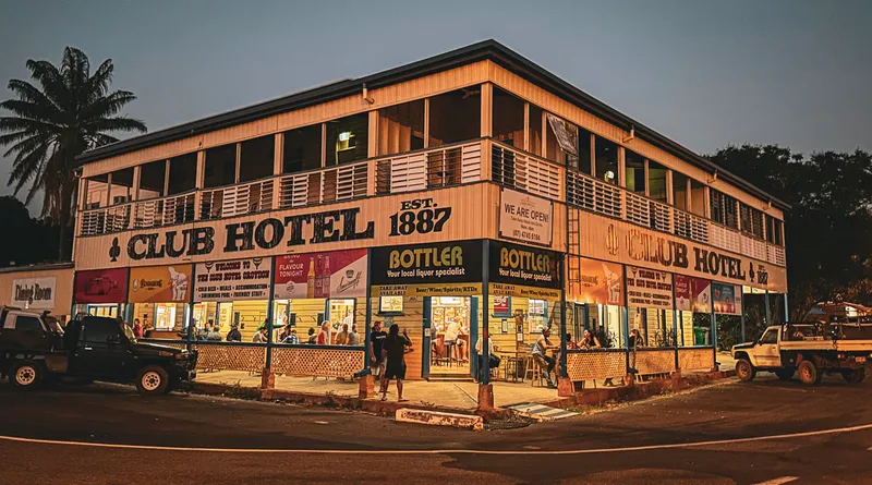 Club Hotel
