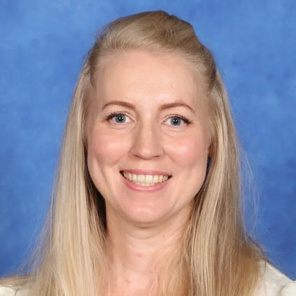 Belinda Mead