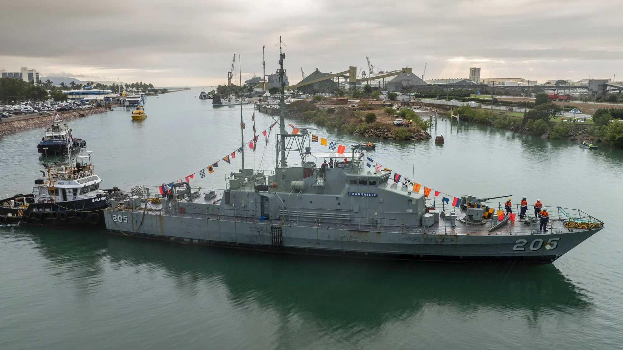 HMAS Townsville docks for final time